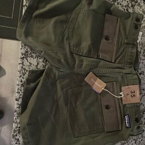 Men’s canvas olive green and brown cargo shorts